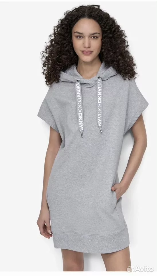 DKNY Платье